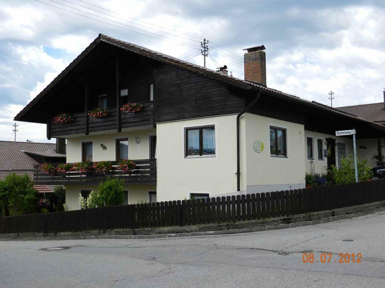 Gaestehaus Schmalzreich Lam Εξωτερικό φωτογραφία